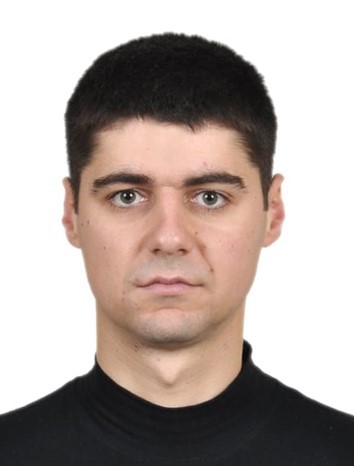 Роман Кузів